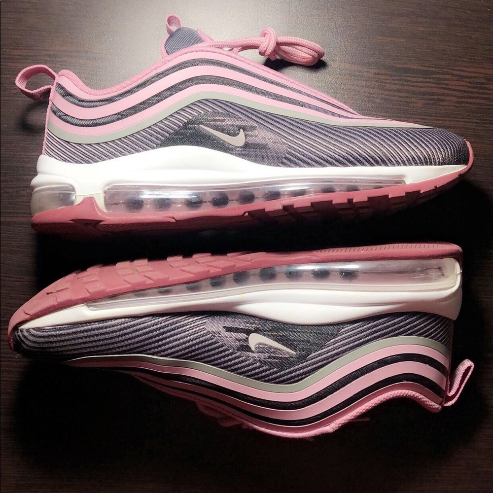 Pink Nike AirMax 97
